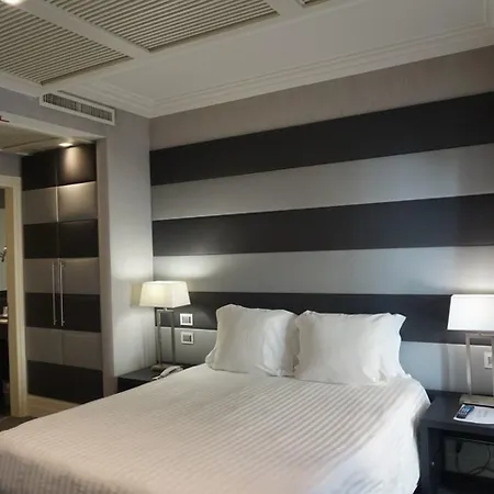 曼奇诺街12号酒店 酒店