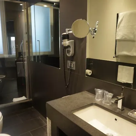 曼奇诺街12号酒店 酒店